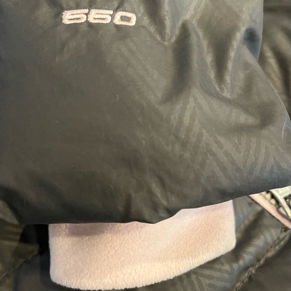 COPY - Kids North Face Down Winter Coat - Picture 6 of 8